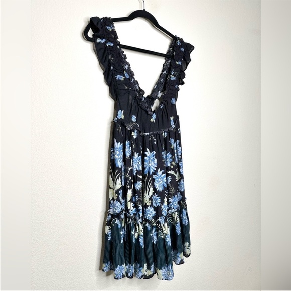 NWOT FREE PEOPLE Bali Wild Daisy Slip / Dress Black Combo Size S - Picture 10 of 14
